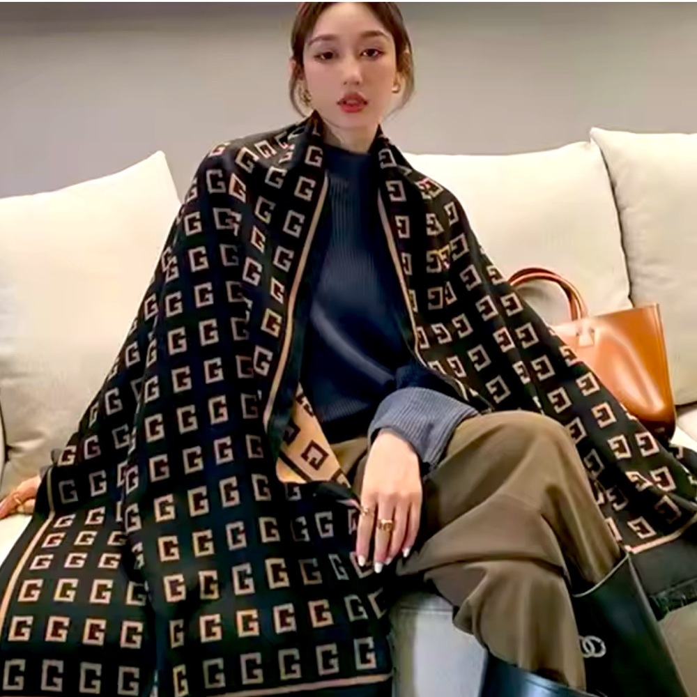 Black & Brown New Autumn and Winter Letters in The Long Imitation Cashmere Scarf